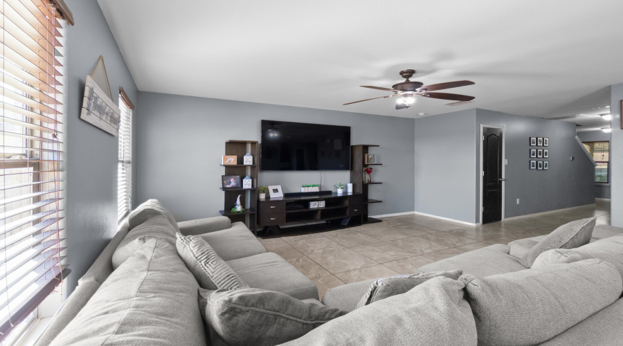 6103 Fraile Dr, laredo, Texas 78043, 3 Bedrooms Bedrooms, 5 Rooms Rooms,2 BathroomsBathrooms,Residential,For Sale,6103 Fraile Dr,20261003