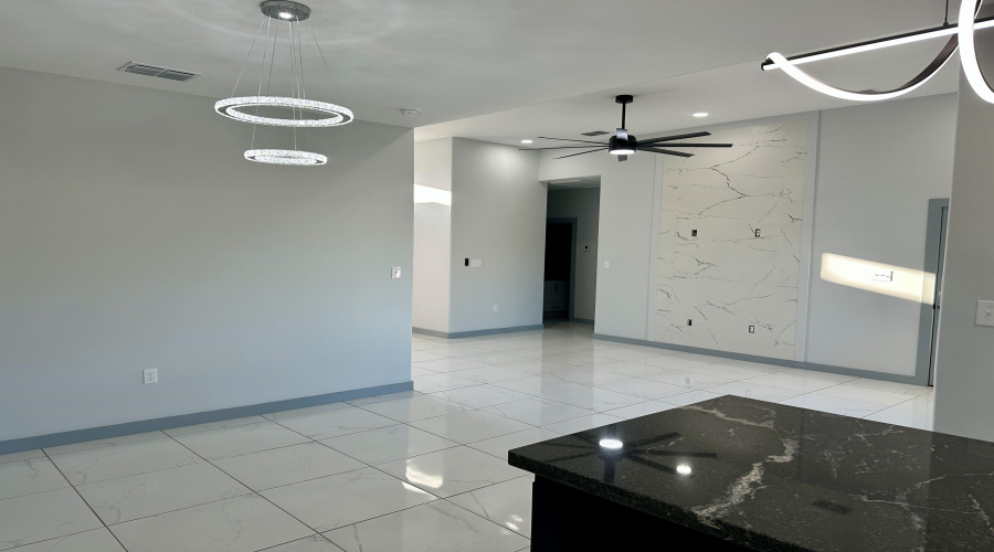 5014 Luna Grande Lp., Laredo, Texas 78046, 3 Bedrooms Bedrooms, 6 Rooms Rooms,2 BathroomsBathrooms,Residential,For Sale,5014 Luna Grande Lp.,20261004