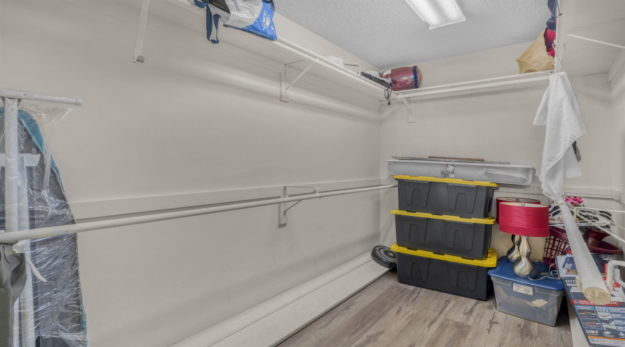 3004 Crest Oak Cir, Laredo, Texas 78045, 4 Bedrooms Bedrooms, 7 Rooms Rooms,2 BathroomsBathrooms,Residential,For Sale,3004 Crest Oak Cir,20261007