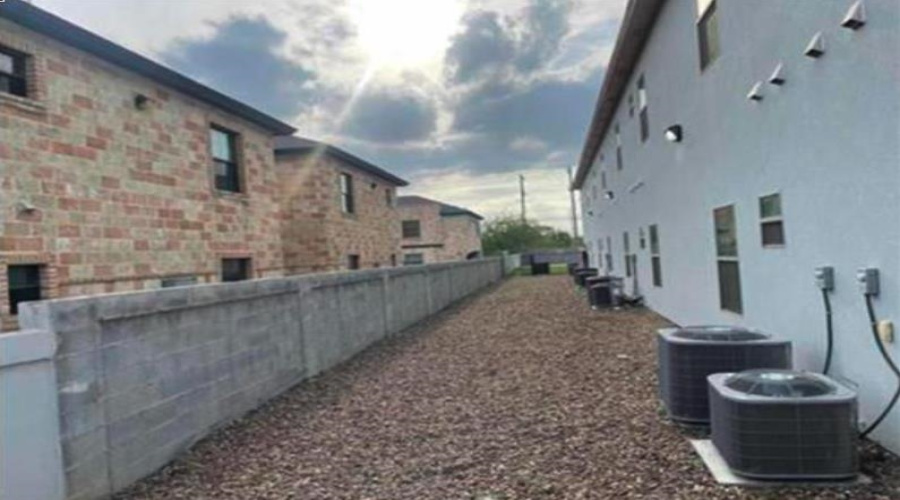 7608 Rocio Dr, Laredo, Texas 78041, 2 Bedrooms Bedrooms, 2 Rooms Rooms,2 BathroomsBathrooms,Residential,For Rent,7608 Rocio Dr,20261008