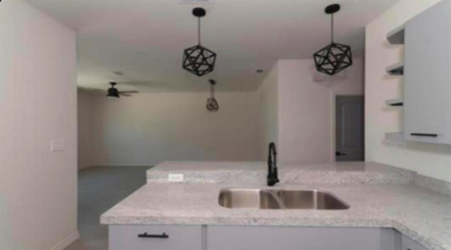 7608 Rocio Dr, Laredo, Texas 78041, 2 Bedrooms Bedrooms, 2 Rooms Rooms,2 BathroomsBathrooms,Residential,For Rent,7608 Rocio Dr,20261008