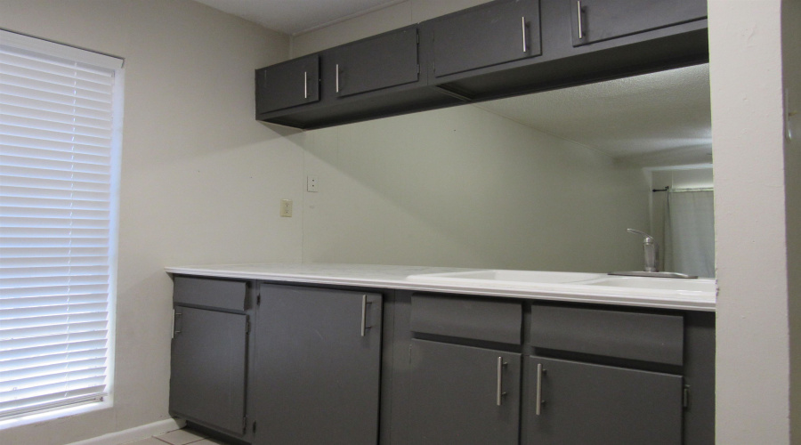 2401 E Frost St, Laredo, Texas 78043, 2 Bedrooms Bedrooms, 4 Rooms Rooms,1 BathroomBathrooms,Residential,For Rent,2401 E Frost St,20261009