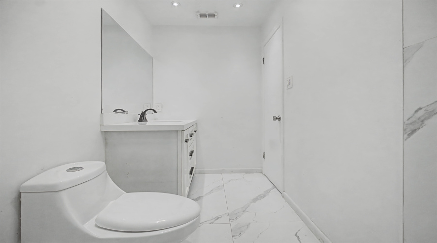 10307 Dancer Dr, Laredo, Texas 78045, 3 Bedrooms Bedrooms, 6 Rooms Rooms,2 BathroomsBathrooms,Residential,For Rent,10307 Dancer Dr,20261010