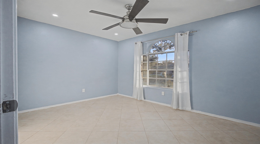 10307 Dancer Dr, Laredo, Texas 78045, 3 Bedrooms Bedrooms, 6 Rooms Rooms,2 BathroomsBathrooms,Residential,For Rent,10307 Dancer Dr,20261010