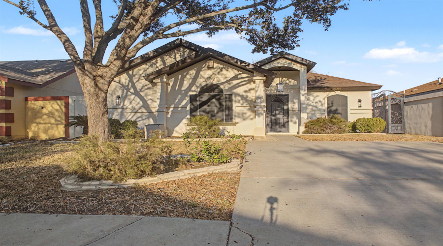 10307 Dancer Dr, Laredo, Texas 78045, 3 Bedrooms Bedrooms, 6 Rooms Rooms,2 BathroomsBathrooms,Residential,For Rent,10307 Dancer Dr,20261010