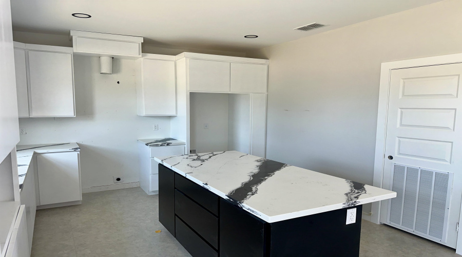 5014 Rio Seco St., Laredo, Texas 78046, 3 Bedrooms Bedrooms, 6 Rooms Rooms,2 BathroomsBathrooms,Residential,For Sale,5014 Rio Seco St.,20261011