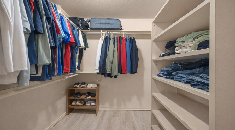 4418 Peacock St., Laredo, Texas 78045, 4 Bedrooms Bedrooms, 7 Rooms Rooms,2 BathroomsBathrooms,Residential,For Sale,4418 Peacock St.,20261013