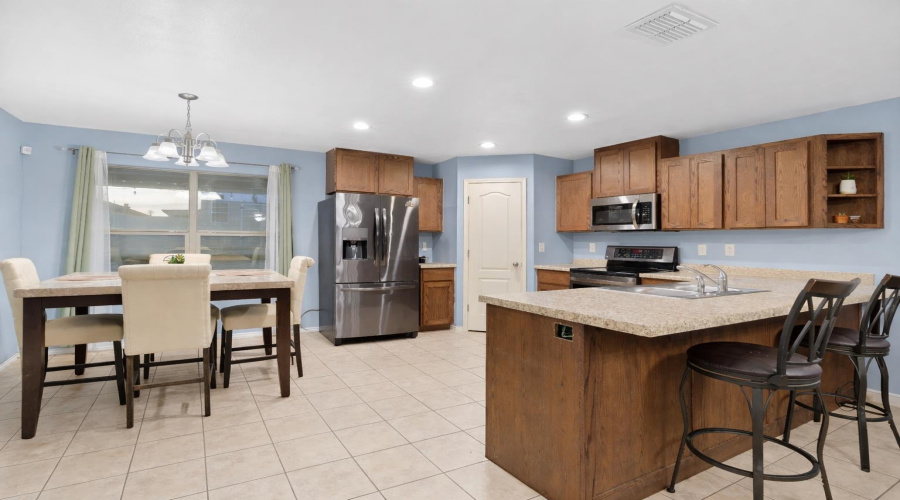 4418 Peacock St., Laredo, Texas 78045, 4 Bedrooms Bedrooms, 7 Rooms Rooms,2 BathroomsBathrooms,Residential,For Sale,4418 Peacock St.,20261013