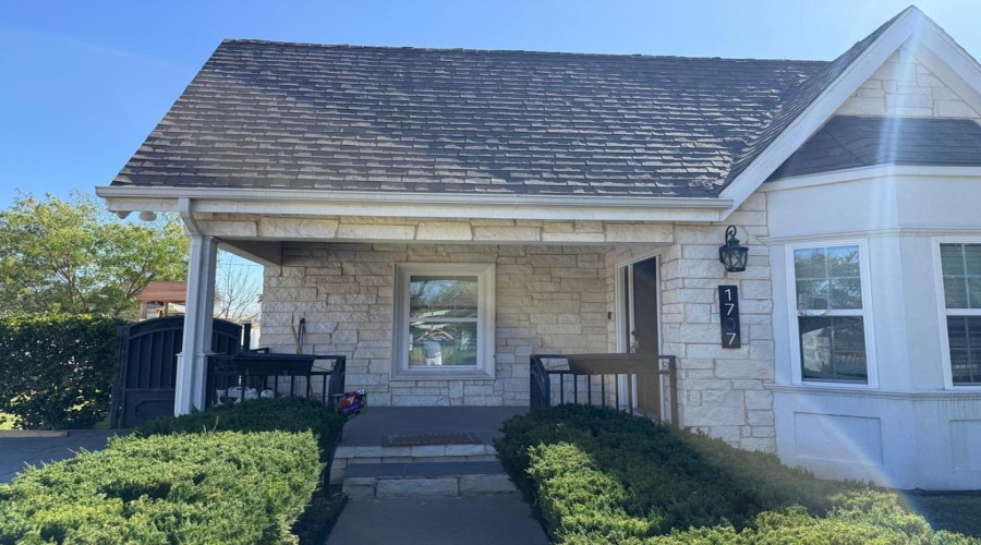 1707 Galveston St, Laredo, Texas 78043, 4 Bedrooms Bedrooms, 6 Rooms Rooms,3 BathroomsBathrooms,Residential,For Rent,1707 Galveston St,20261014