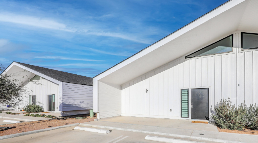 3911 Casa Blanca Lake Rd, Laredo, Texas 78041, 3 Bedrooms Bedrooms, 5 Rooms Rooms,2 BathroomsBathrooms,Residential,For Rent,3911 Casa Blanca Lake Rd,20261018