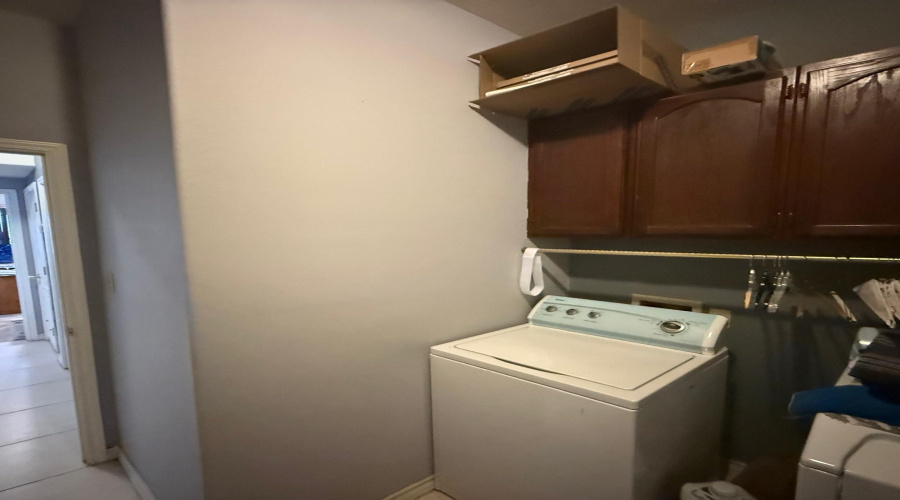 106 Lake Superior Rd, Laredo, Texas 78041, 4 Bedrooms Bedrooms, 12 Rooms Rooms,3 BathroomsBathrooms,Residential,For Sale,106 Lake Superior Rd,20261019