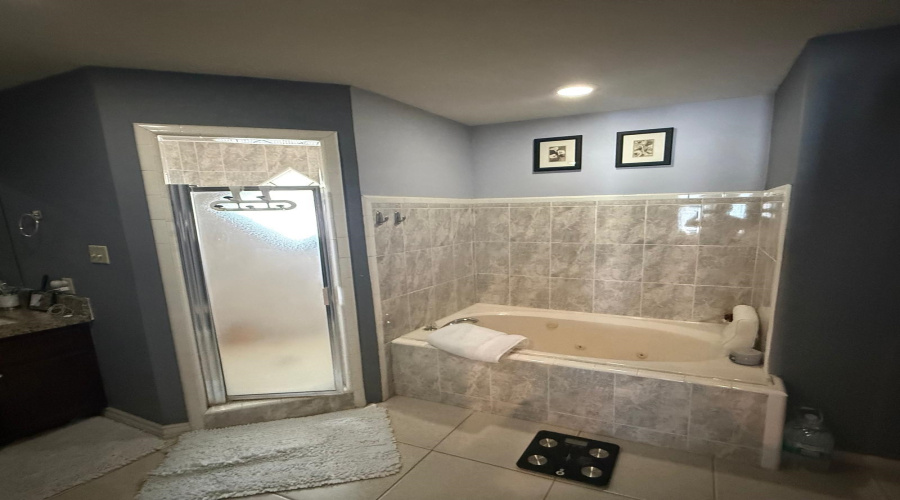 106 Lake Superior Rd, Laredo, Texas 78041, 4 Bedrooms Bedrooms, 12 Rooms Rooms,3 BathroomsBathrooms,Residential,For Sale,106 Lake Superior Rd,20261019