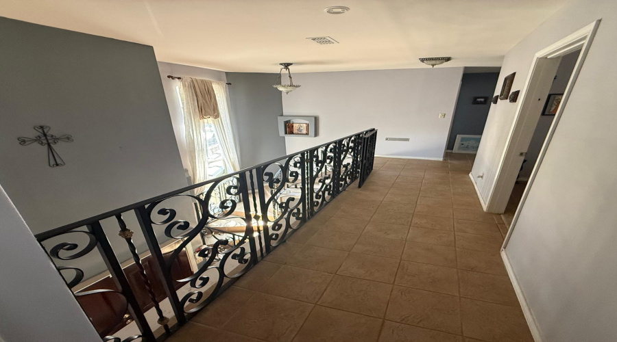 106 Lake Superior Rd, Laredo, Texas 78041, 4 Bedrooms Bedrooms, 12 Rooms Rooms,3 BathroomsBathrooms,Residential,For Sale,106 Lake Superior Rd,20261019