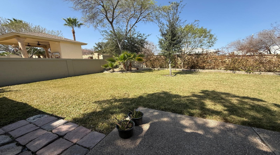 106 Lake Superior Rd, Laredo, Texas 78041, 4 Bedrooms Bedrooms, 12 Rooms Rooms,3 BathroomsBathrooms,Residential,For Sale,106 Lake Superior Rd,20261019