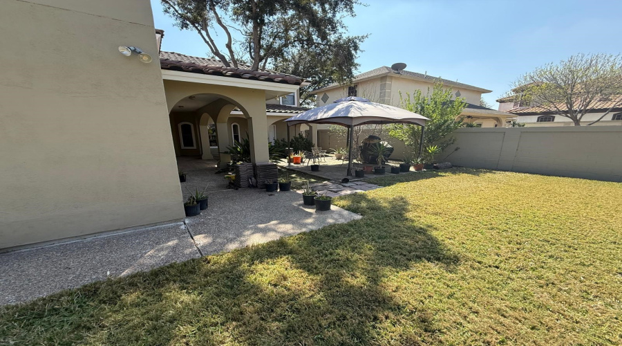 106 Lake Superior Rd, Laredo, Texas 78041, 4 Bedrooms Bedrooms, 12 Rooms Rooms,3 BathroomsBathrooms,Residential,For Sale,106 Lake Superior Rd,20261019