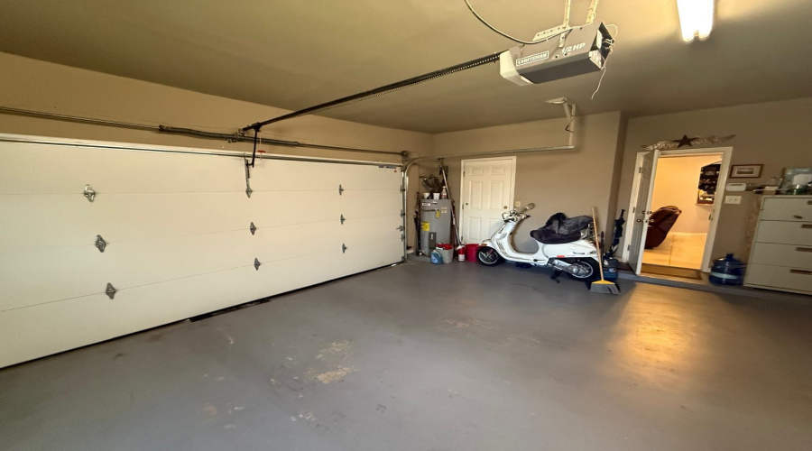 106 Lake Superior Rd, Laredo, Texas 78041, 4 Bedrooms Bedrooms, 12 Rooms Rooms,3 BathroomsBathrooms,Residential,For Sale,106 Lake Superior Rd,20261019