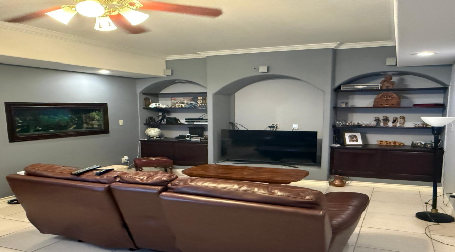 106 Lake Superior Rd, Laredo, Texas 78041, 4 Bedrooms Bedrooms, 12 Rooms Rooms,3 BathroomsBathrooms,Residential,For Sale,106 Lake Superior Rd,20261019