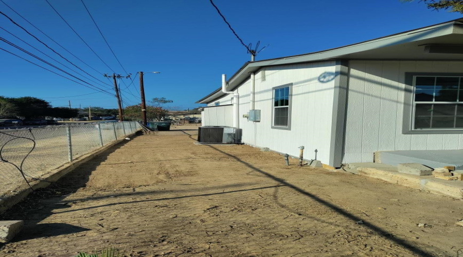 2402 Aldama St, Laredo, Texas 78043, 2 Bedrooms Bedrooms, 3 Rooms Rooms,1 BathroomBathrooms,Residential,For Sale,2402 Aldama St,20261020