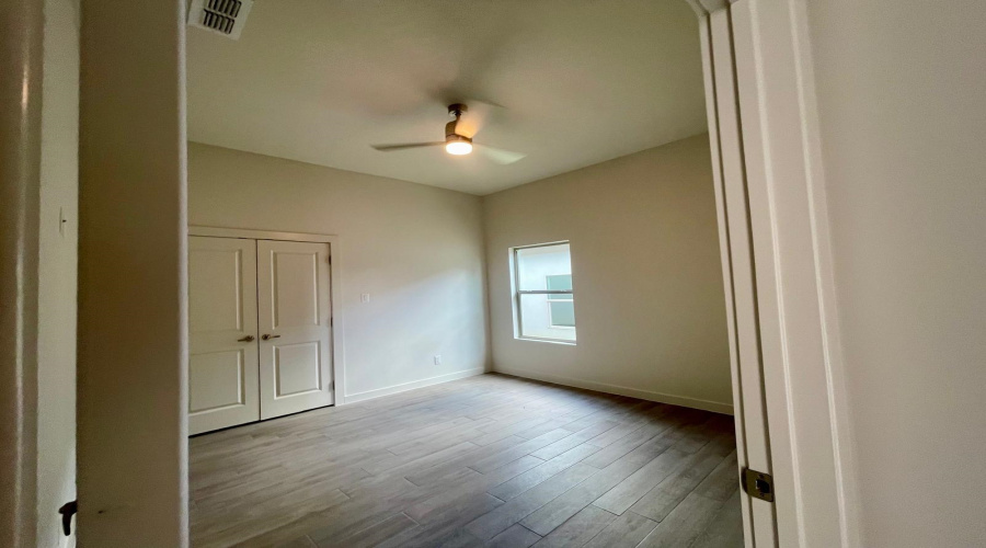 5534 Marble Falls St, LAREDO, Texas 78046, 4 Bedrooms Bedrooms, 5 Rooms Rooms,3 BathroomsBathrooms,Residential,For Sale,5534 Marble Falls St,20253941