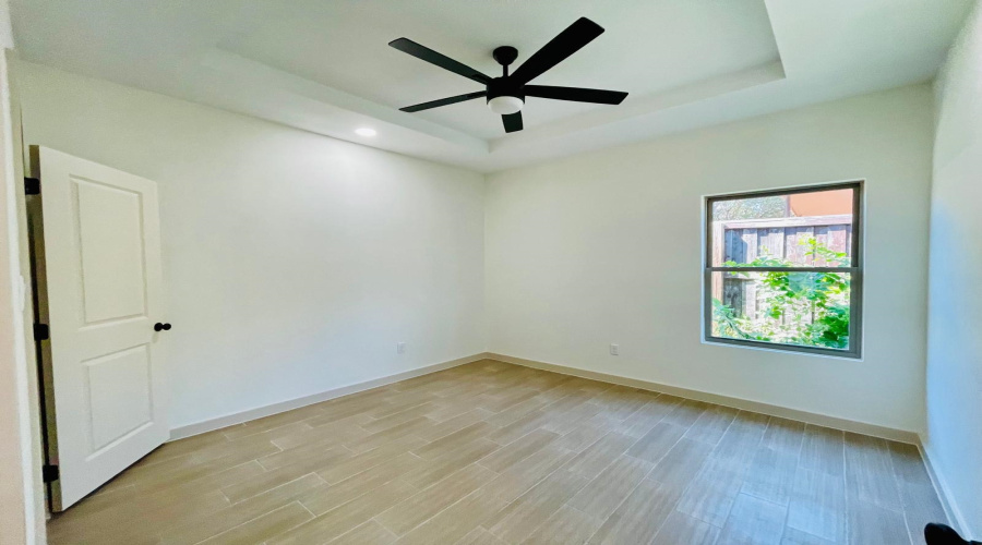 3903 Aguascalientes, LAREDO, Texas 78046-0000, 4 Bedrooms Bedrooms, 6 Rooms Rooms,2 BathroomsBathrooms,Residential,For Sale,3903 Aguascalientes,20254543