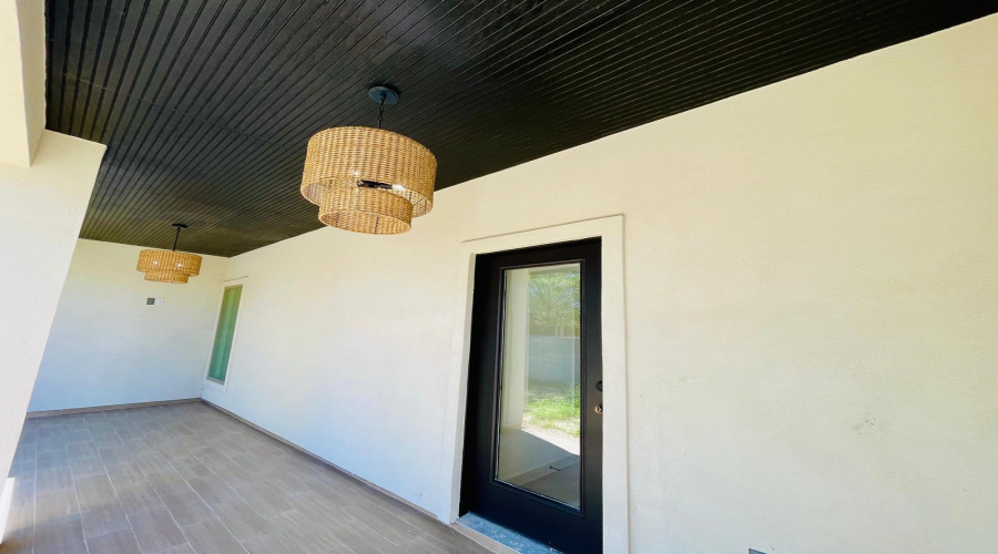 3903 Aguascalientes, LAREDO, Texas 78046-0000, 4 Bedrooms Bedrooms, 6 Rooms Rooms,2 BathroomsBathrooms,Residential,For Sale,3903 Aguascalientes,20254543