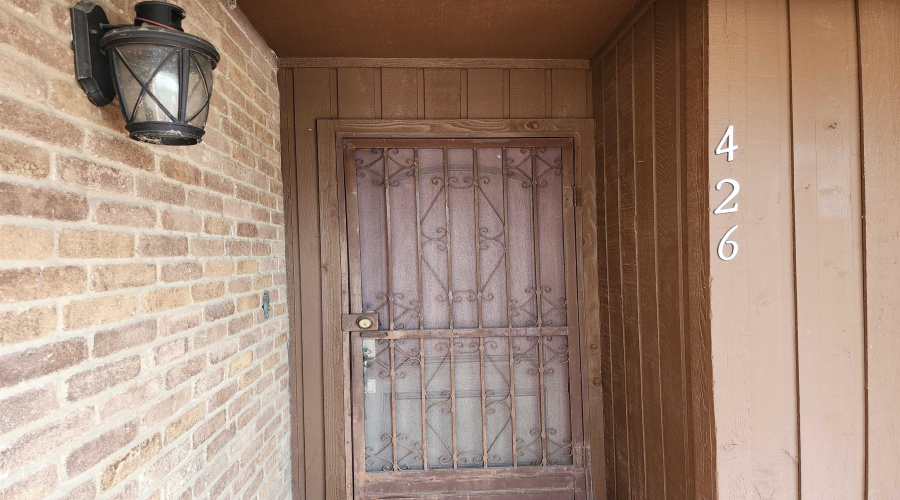 100 E Aurora St, Laredo, Texas 78041, 2 Bedrooms Bedrooms, 4 Rooms Rooms,1 BathroomBathrooms,Residential,For Sale,100 E Aurora St,20261023