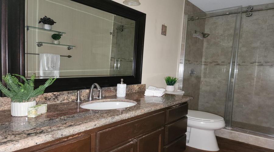 100 E Aurora St, Laredo, Texas 78041, 2 Bedrooms Bedrooms, 4 Rooms Rooms,1 BathroomBathrooms,Residential,For Sale,100 E Aurora St,20261023