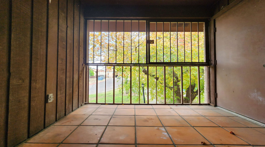 100 E Aurora St, Laredo, Texas 78041, 2 Bedrooms Bedrooms, 4 Rooms Rooms,1 BathroomBathrooms,Residential,For Sale,100 E Aurora St,20261023