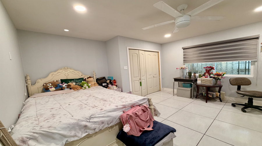 1717 Hendricks Ave, Laredo, Texas 78040, 3 Bedrooms Bedrooms, 5 Rooms Rooms,2 BathroomsBathrooms,Residential,For Sale,1717 Hendricks Ave,20261027