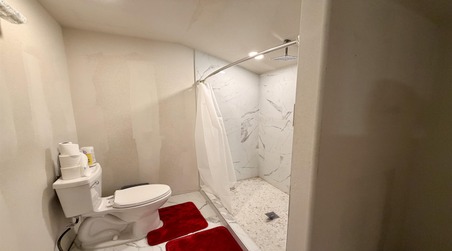 1717 Hendricks Ave, Laredo, Texas 78040, 3 Bedrooms Bedrooms, 5 Rooms Rooms,2 BathroomsBathrooms,Residential,For Sale,1717 Hendricks Ave,20261027