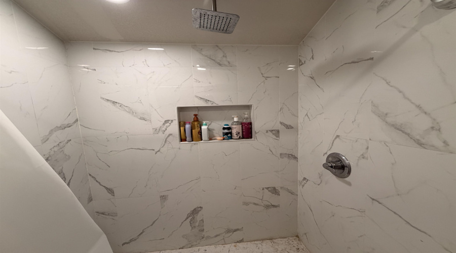 1717 Hendricks Ave, Laredo, Texas 78040, 3 Bedrooms Bedrooms, 5 Rooms Rooms,2 BathroomsBathrooms,Residential,For Sale,1717 Hendricks Ave,20261027