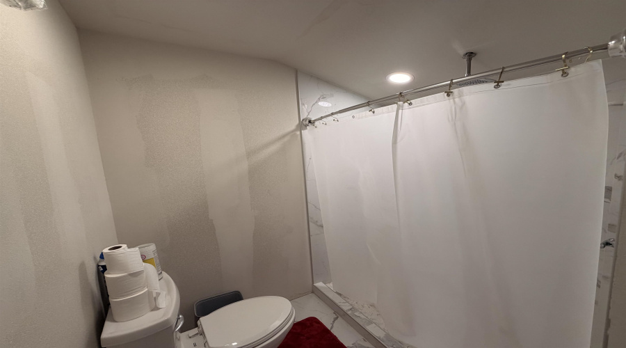 1717 Hendricks Ave, Laredo, Texas 78040, 3 Bedrooms Bedrooms, 5 Rooms Rooms,2 BathroomsBathrooms,Residential,For Sale,1717 Hendricks Ave,20261027