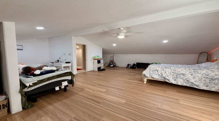 1717 Hendricks Ave, Laredo, Texas 78040, 3 Bedrooms Bedrooms, 5 Rooms Rooms,2 BathroomsBathrooms,Residential,For Sale,1717 Hendricks Ave,20261027