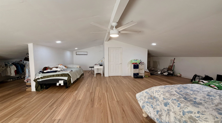 1717 Hendricks Ave, Laredo, Texas 78040, 3 Bedrooms Bedrooms, 5 Rooms Rooms,2 BathroomsBathrooms,Residential,For Sale,1717 Hendricks Ave,20261027