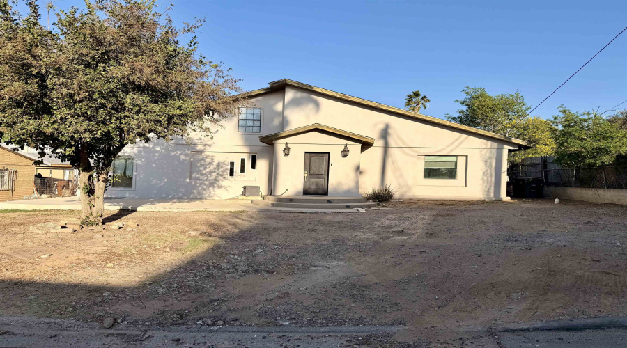 1717 Hendricks Ave, Laredo, Texas 78040, 3 Bedrooms Bedrooms, 5 Rooms Rooms,2 BathroomsBathrooms,Residential,For Sale,1717 Hendricks Ave,20261027