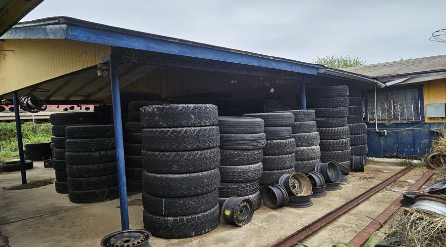 1146 Espejo Molina Rd, Rio Bravo, Texas 78043-9999, 1 Room Rooms,1 BathroomBathrooms,Commercial retail/office,For Sale,1146 Espejo Molina Rd,20242149