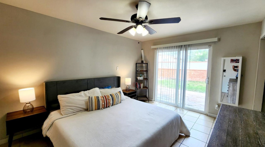 318 E Cherry Lane, Laredo, Texas 78041, 4 Bedrooms Bedrooms, 6 Rooms Rooms,2 BathroomsBathrooms,Residential,For Sale,318 E Cherry Lane,20261028