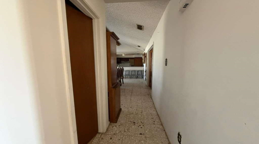 1308 Wildrose Ln, LAREDO, Texas 78041, 3 Bedrooms Bedrooms, 6 Rooms Rooms,2 BathroomsBathrooms,Residential,For Sale,1308 Wildrose Ln,20261030