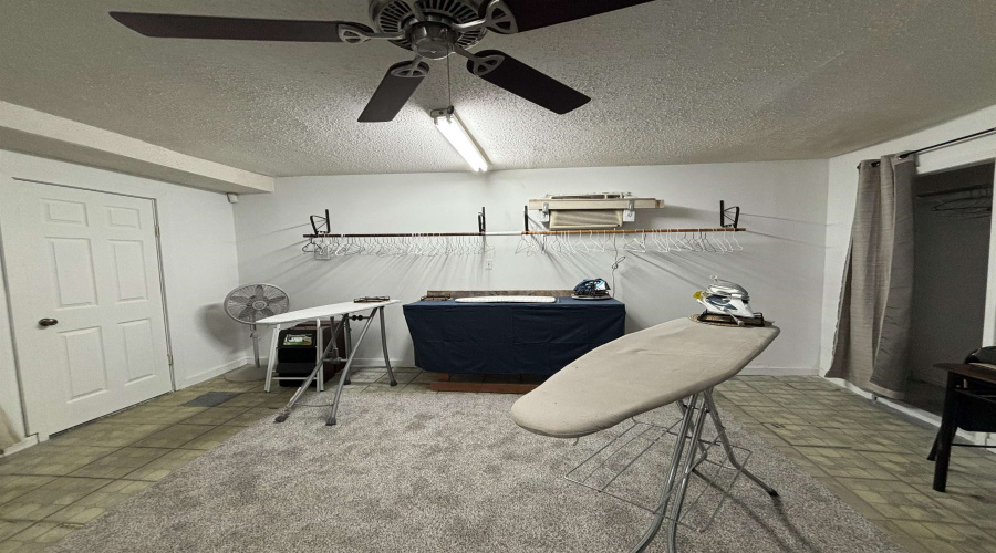 810 E Saunders St, Laredo, Texas 78041, 1 Room Rooms,1 BathroomBathrooms,Commercial retail/office,For Rent,810 E Saunders St,20261040