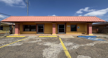 810 E Saunders St, Laredo, Texas 78041, 1 Room Rooms,1 BathroomBathrooms,Commercial retail/office,For Rent,810 E Saunders St,20261040