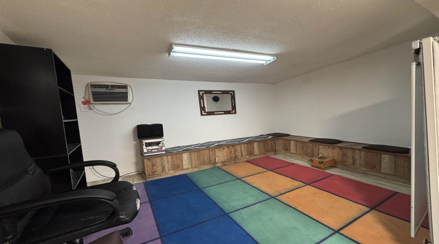 810 E Saunders St, Laredo, Texas 78041, 1 Room Rooms,1 BathroomBathrooms,Commercial retail/office,For Rent,810 E Saunders St,20261040