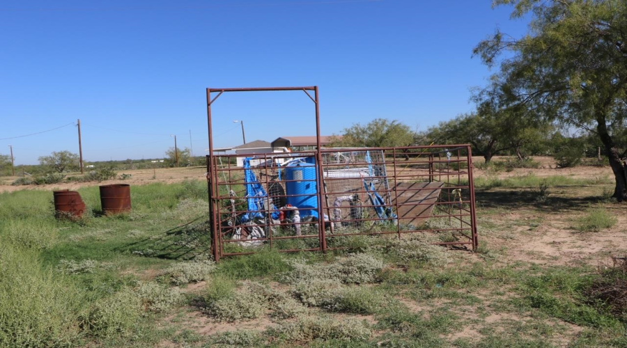 001 IH-35, Encinal, Texas 78019, ,Land,For Sale,001 IH-35,20261037