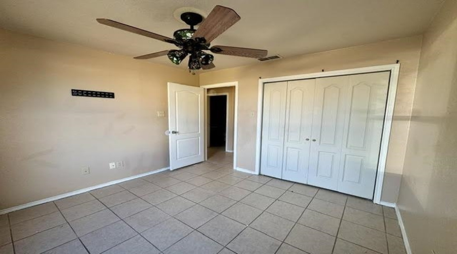 2209 Los Pinos Dr, Laredo, Texas 78046, 3 Bedrooms Bedrooms, 5 Rooms Rooms,2 BathroomsBathrooms,Residential,For Sale,2209 Los Pinos Dr,20255345