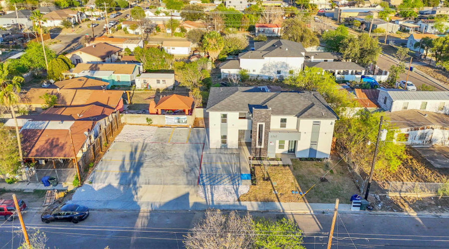 2707 Sanders Ave, LAREDO, Texas 78040, 2 Bedrooms Bedrooms, 3 Rooms Rooms,1 BathroomBathrooms,Residential,For Rent,2707 Sanders Ave,20261035