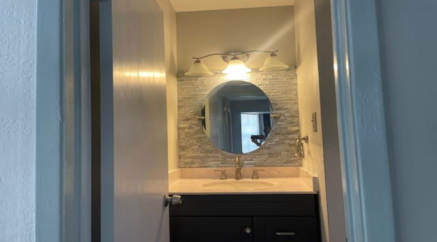 1248 North Oakmont Lp, Laredo, Texas 78045-4270, 3 Bedrooms Bedrooms, 4 Rooms Rooms,2 BathroomsBathrooms,Residential,For Rent,1248 North Oakmont Lp,20261039