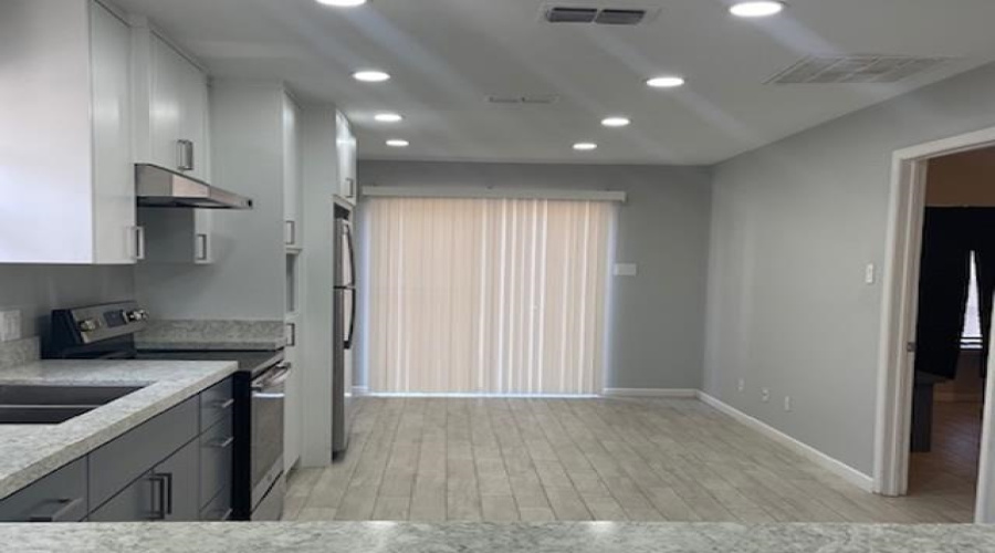 1248 North Oakmont Lp, Laredo, Texas 78045-4270, 3 Bedrooms Bedrooms, 4 Rooms Rooms,2 BathroomsBathrooms,Residential,For Rent,1248 North Oakmont Lp,20261039