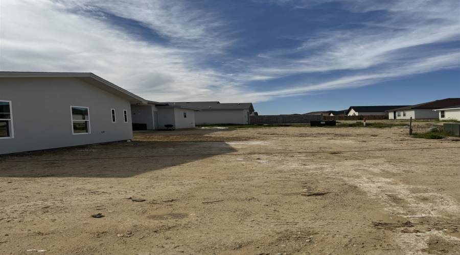 2308 Mango Rd., Laredo, Texas 78046, 3 Bedrooms Bedrooms, 5 Rooms Rooms,2 BathroomsBathrooms,Residential,For Rent,2308 Mango Rd.,20261041