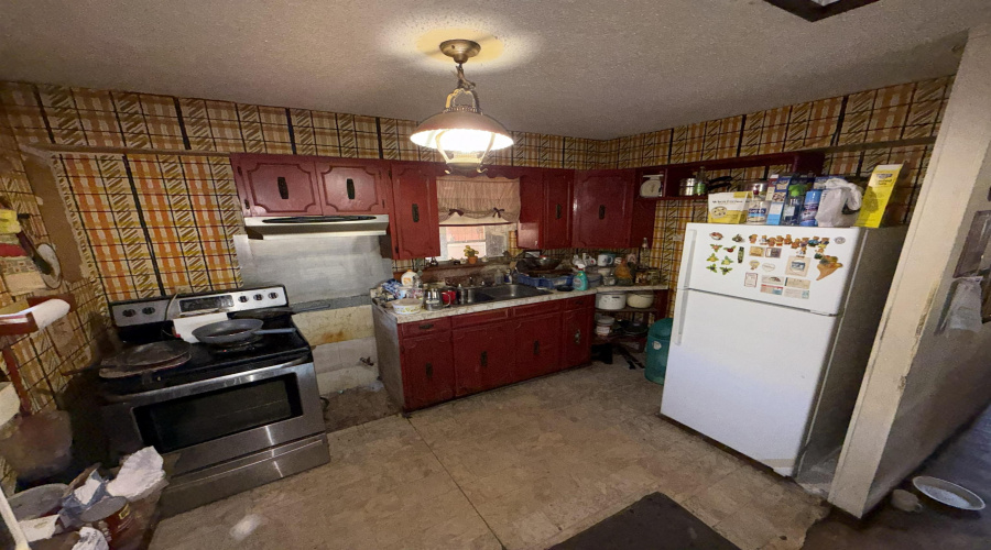 404 W Plum St, Laredo, Texas 78040, 3 Bedrooms Bedrooms, 3 Rooms Rooms,2 BathroomsBathrooms,Residential,For Sale,404 W Plum St,20261042