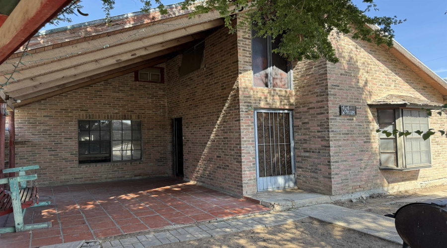 404 W Plum St, Laredo, Texas 78040, 3 Bedrooms Bedrooms, 3 Rooms Rooms,2 BathroomsBathrooms,Residential,For Sale,404 W Plum St,20261042