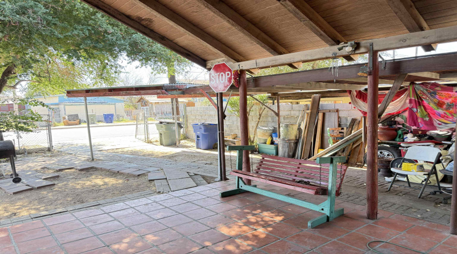 404 W Plum St, Laredo, Texas 78040, 3 Bedrooms Bedrooms, 3 Rooms Rooms,2 BathroomsBathrooms,Residential,For Sale,404 W Plum St,20261042